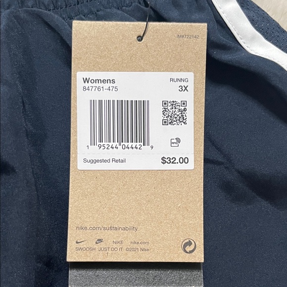 Nike Women's Black and White Athletic Shorts - Picture 3 of 5